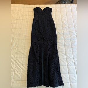 Elegant Navy Blue Lace Evening Gown